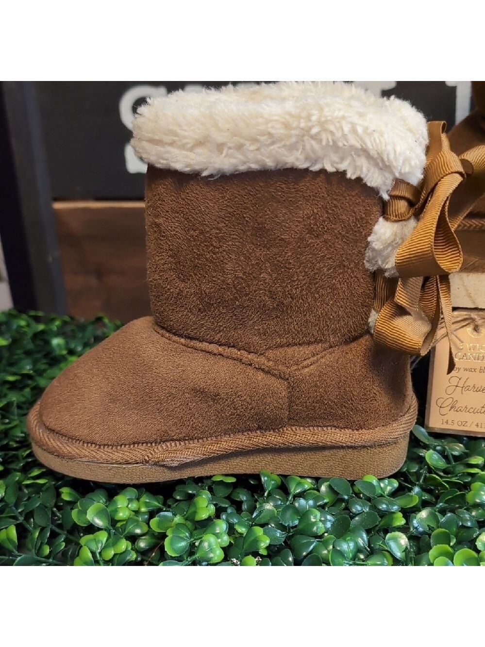 Hot Tomato Double Bow Back Boot - Picture 4 of 10
